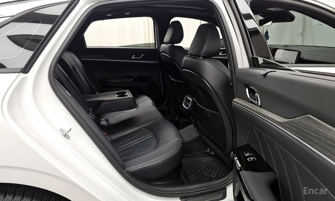 Kia K5 2023 Signature