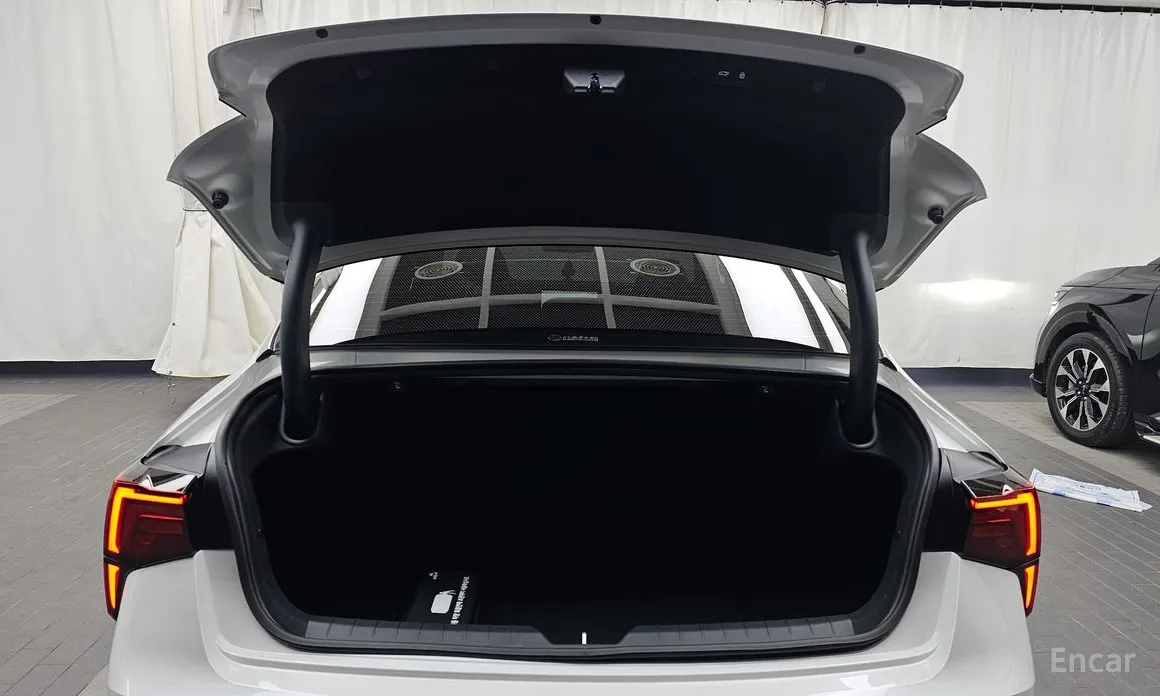 Kia K5 2023 Signature