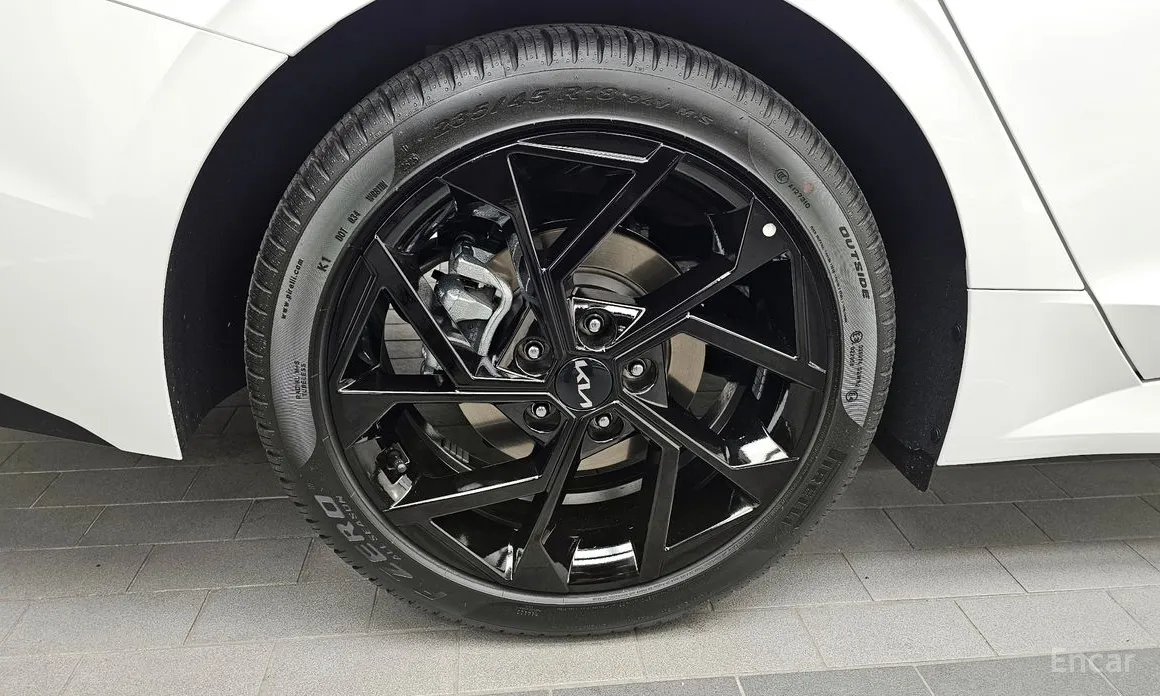 Kia K5 2023 Signature