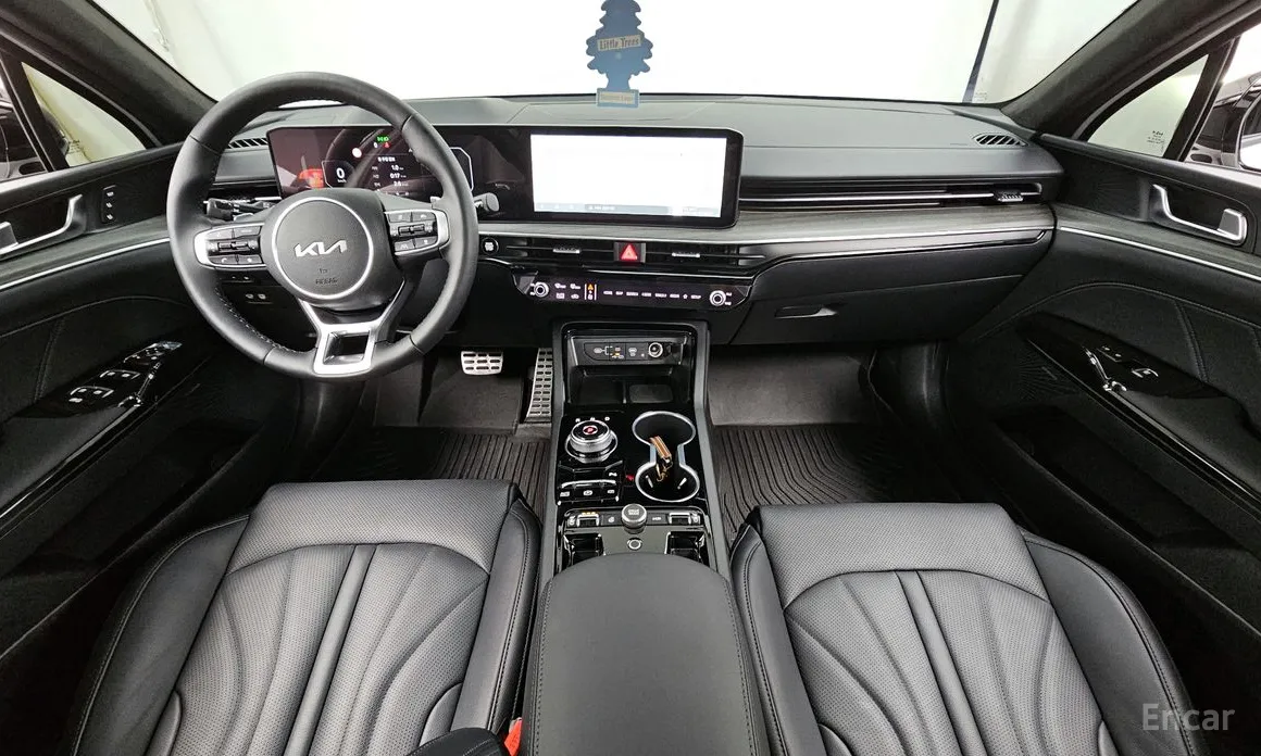 Kia K5 2023 Signature