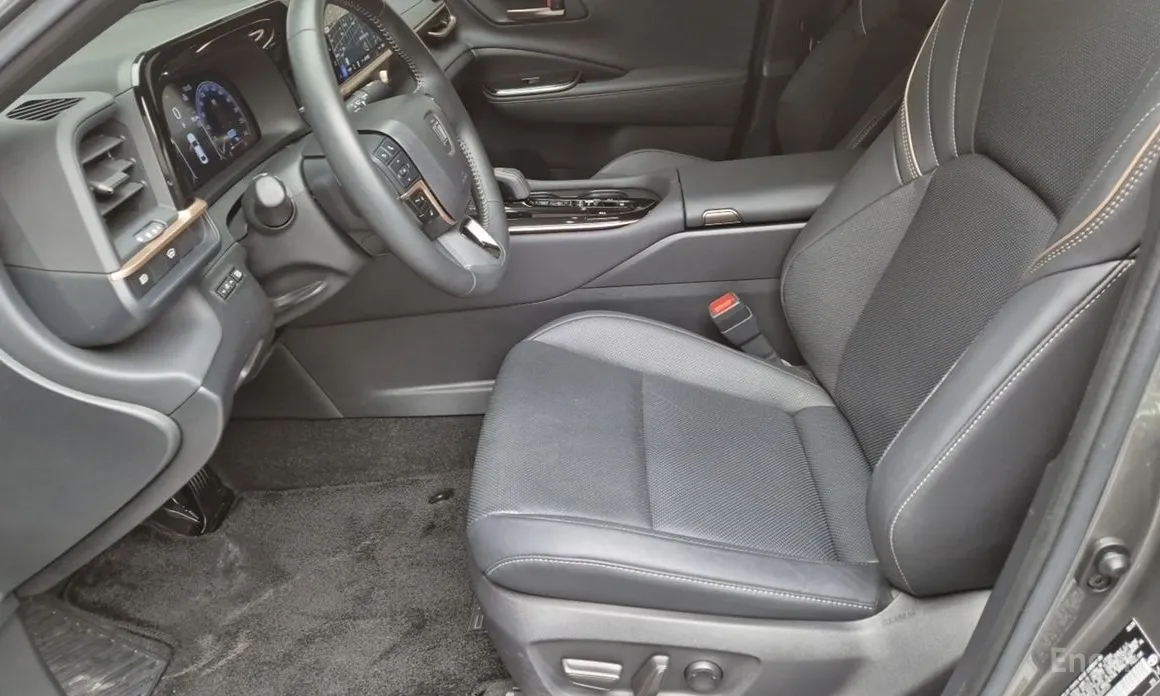 Toyota Crown 2023 2.5 4WD Hybrid