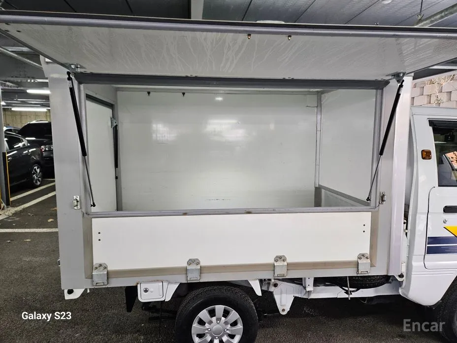 Chevrolet Labo 2008 jackknifed Long cargo