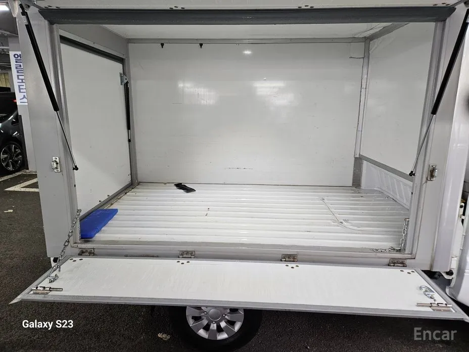 Chevrolet Labo 2008 jackknifed Long cargo