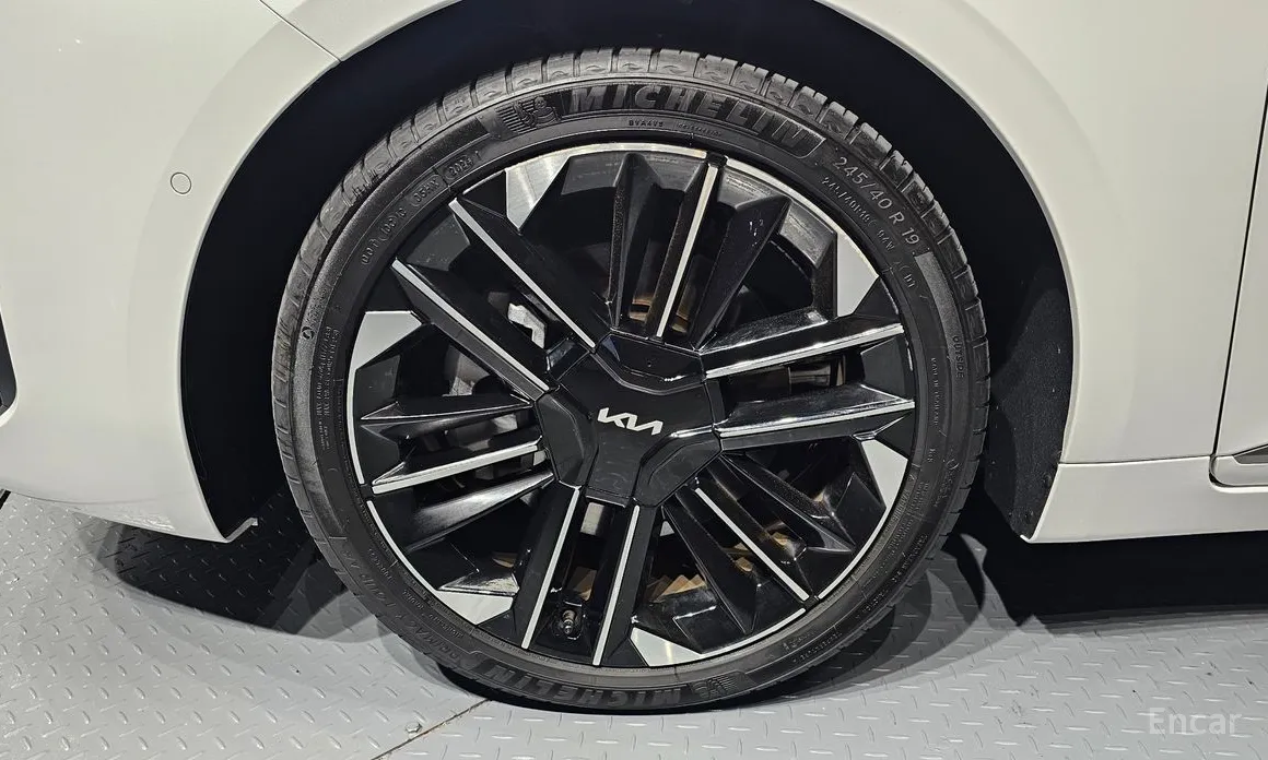 2024 Kia K8