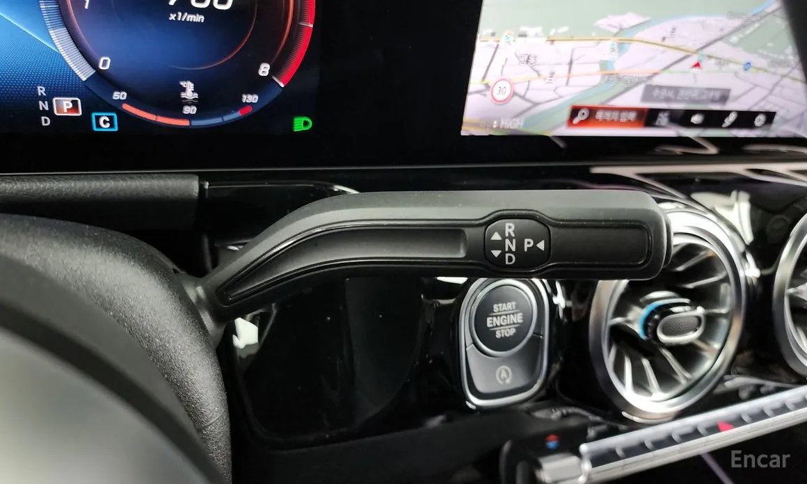 Mercedes-Benz GLA-Class 2020 GLA250 4MATIC