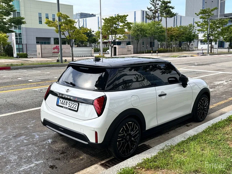 Mini Cooper 2024 Favoured