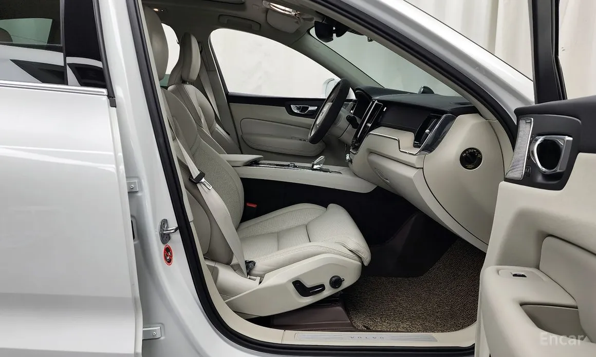 Volvo XC60 2017 B5 Ultimate Bright