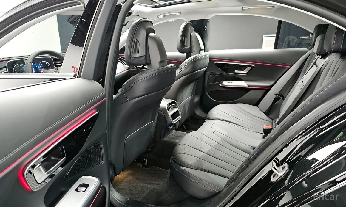 Mercedes-Benz E-Class 2024 E200 Avantgarde