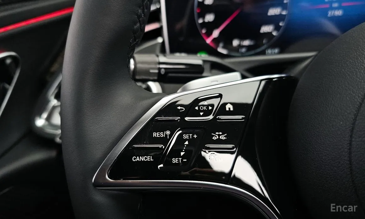 Mercedes-Benz E-Class 2024 E200 Avantgarde