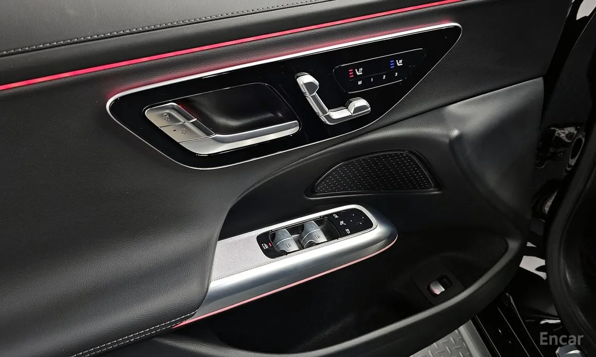 Mercedes-Benz E-Class 2024 E200 Avantgarde