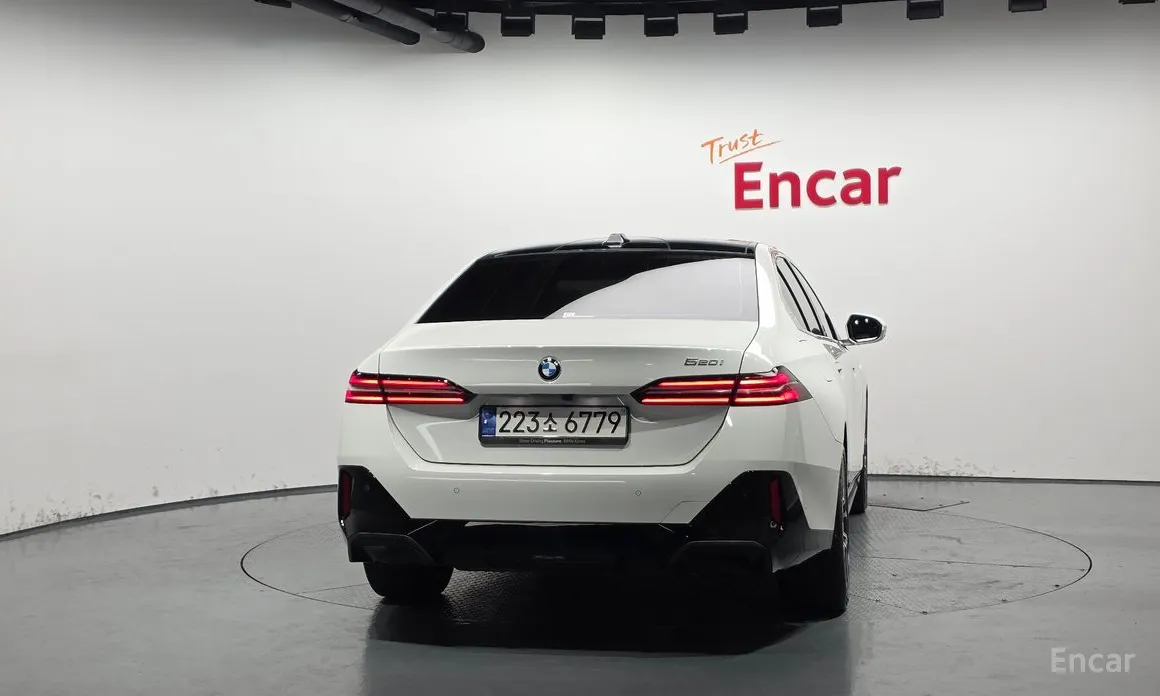 BMW 5 Series 2023 520i M Sport