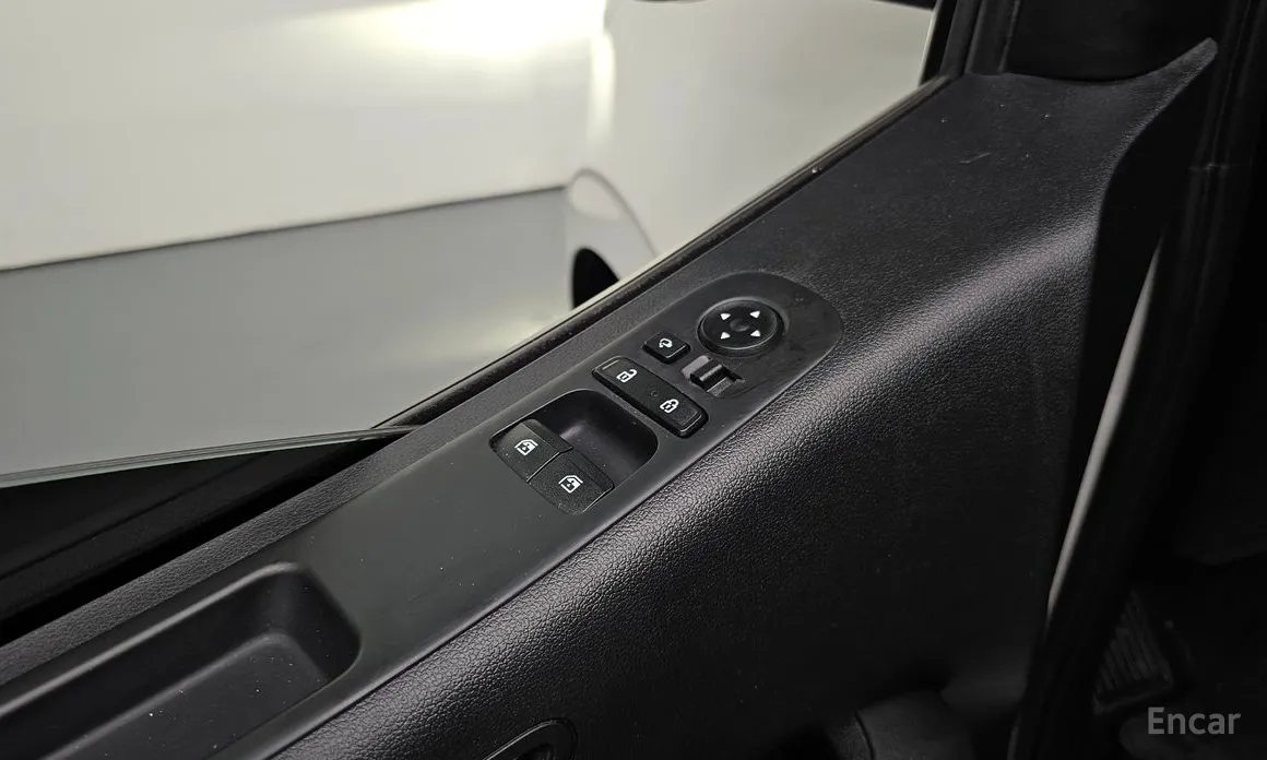 Hyundai Staria 2021 Lounge 9-Seater