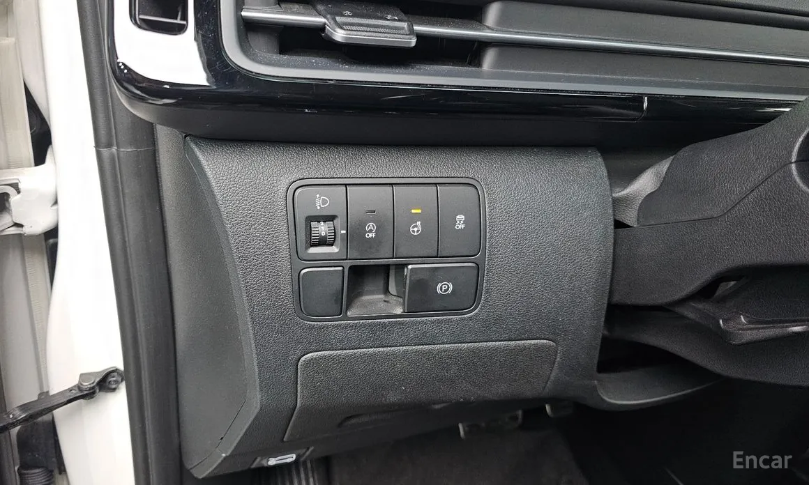 Hyundai Staria 2021 Lounge 9-Seater