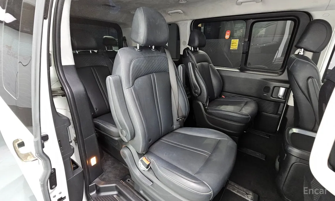 Hyundai Staria 2021 Lounge 9-Seater