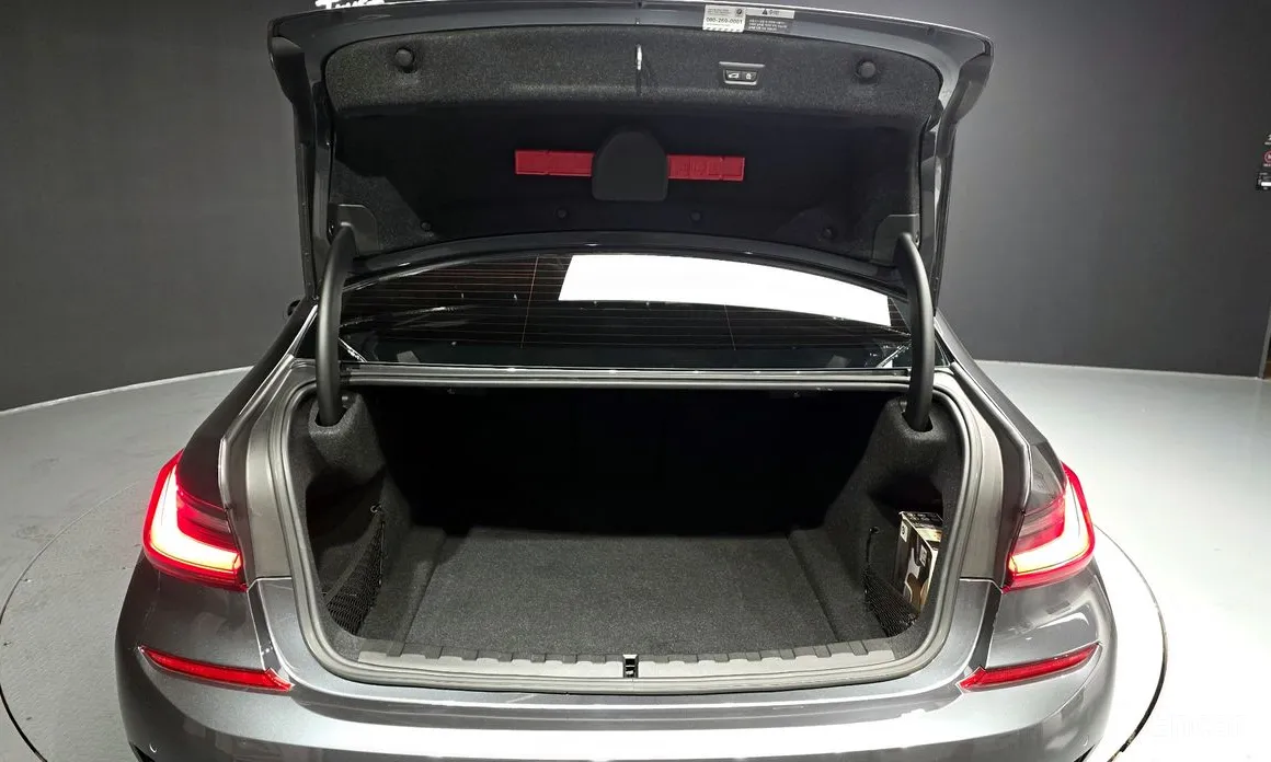 BMW 3 Series 2019 320d M Sport