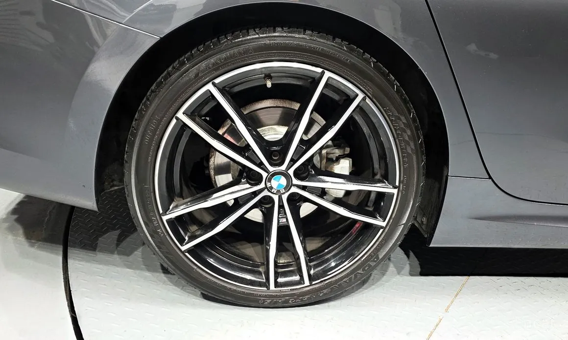 BMW 3 Series 2019 320d M Sport