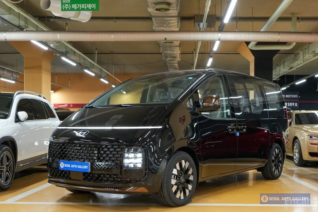 Hyundai Staria 2021 4WD Lounge 7-Seater