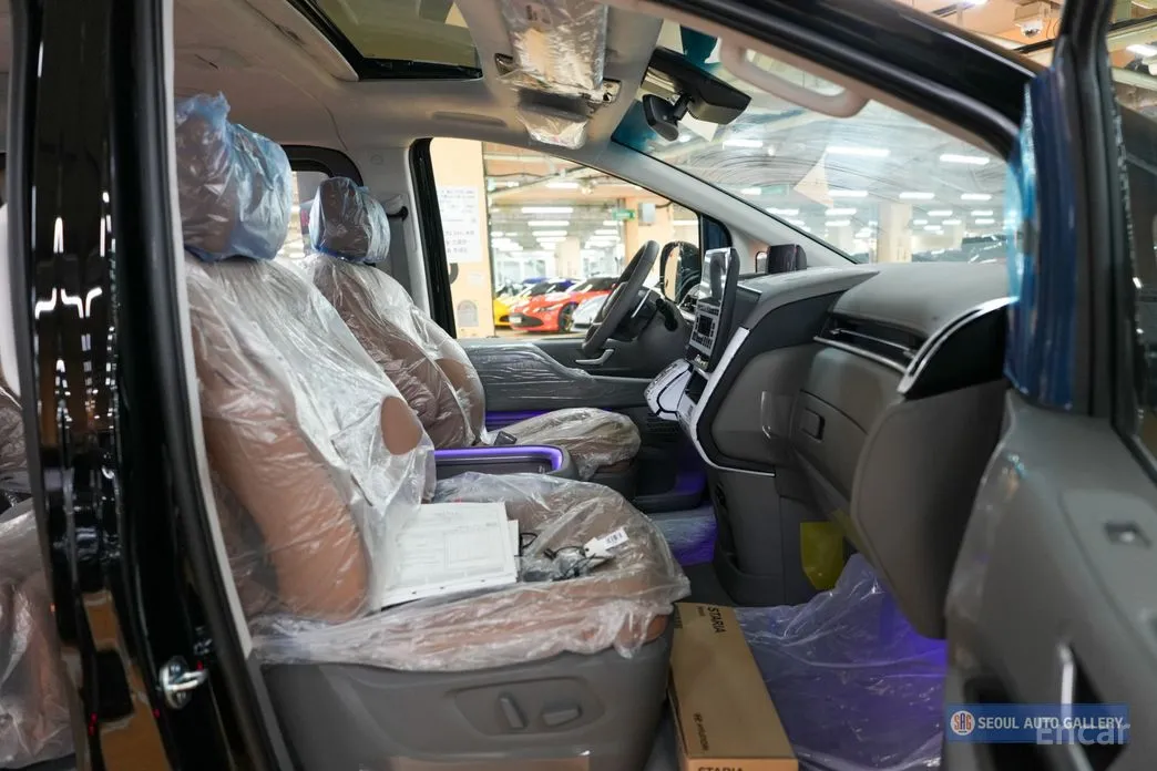 Hyundai Staria 2021 4WD Lounge 7-Seater