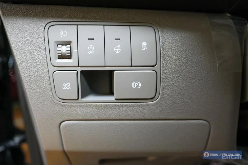 Hyundai Staria 2021 4WD Lounge 7-Seater