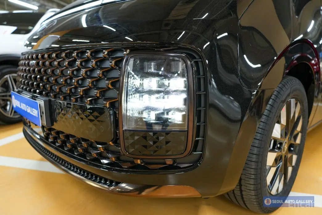 Hyundai Staria 2021 4WD Lounge 7-Seater