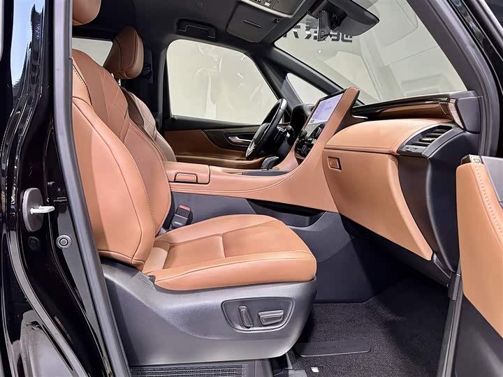 Toyota Alphard 2024 2024款 双擎 2.5L 尊贵版