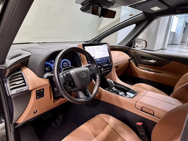 Toyota Alphard 2024 2024款 双擎 2.5L 尊贵版