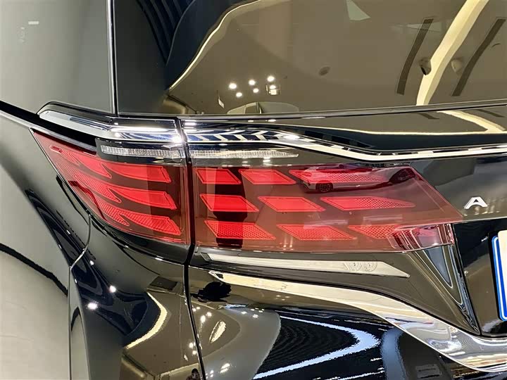 Toyota Alphard 2024 2024款 双擎 2.5L 尊贵版