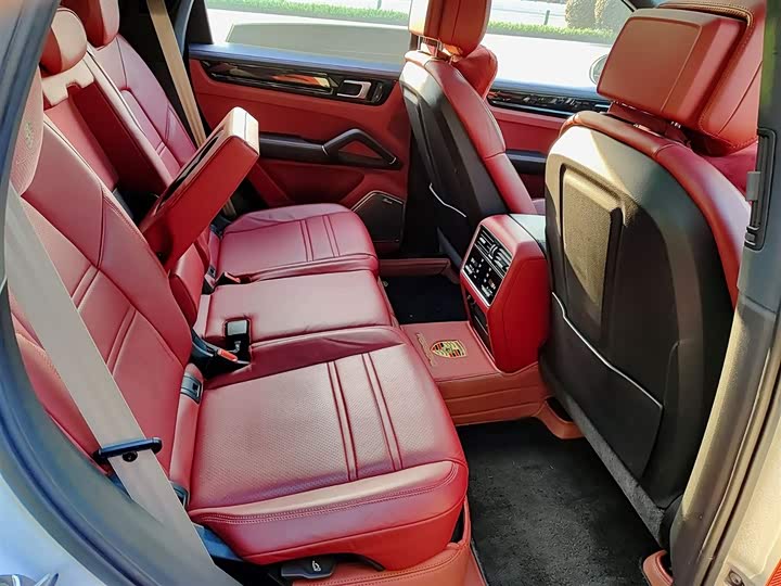 Porsche Cayenne Hybrid 2023 2023款 Cayenne E-Hybrid 2.0T 铂金版