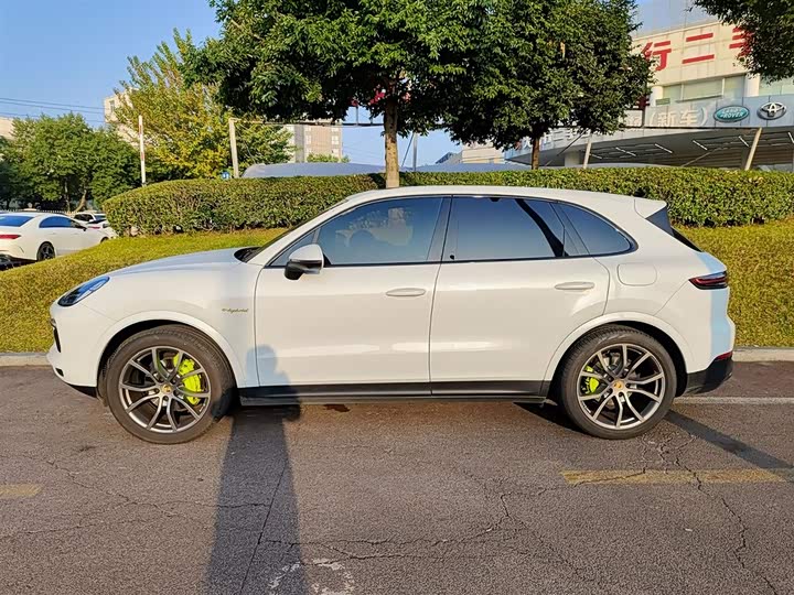 Porsche Cayenne Hybrid 2023 2023款 Cayenne E-Hybrid 2.0T 铂金版