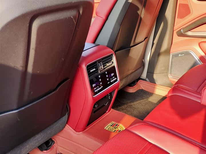 Porsche Cayenne Hybrid 2023 2023款 Cayenne E-Hybrid 2.0T 铂金版