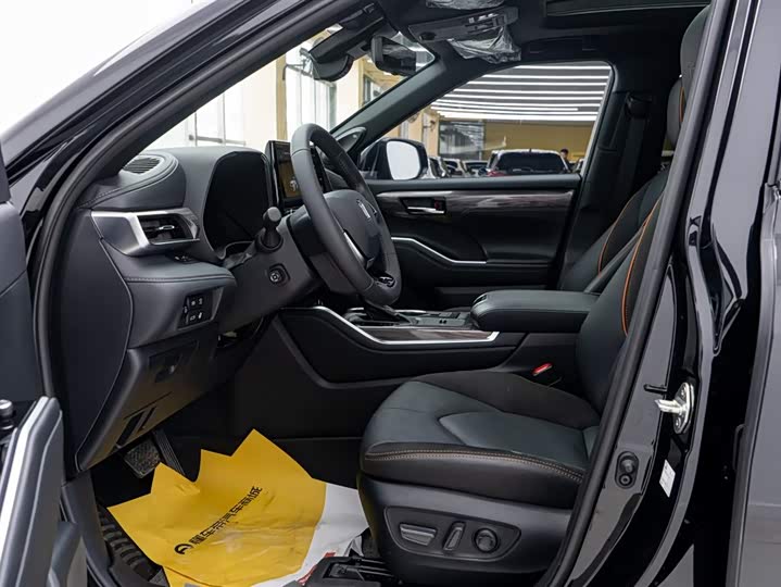 Toyota Crown Kluger 2024 2024款 2.5L HEV四驱旗舰版