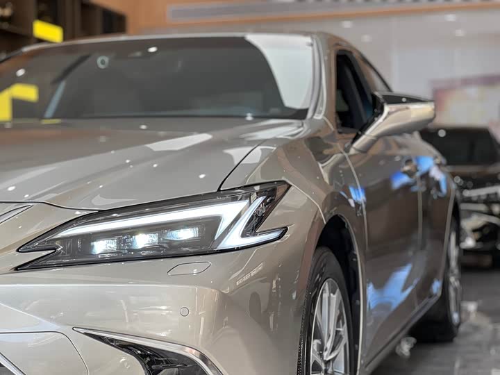 Lexus ES 2025 2025款 200 臻享版