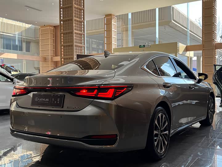 Lexus ES 2025 2025款 200 臻享版