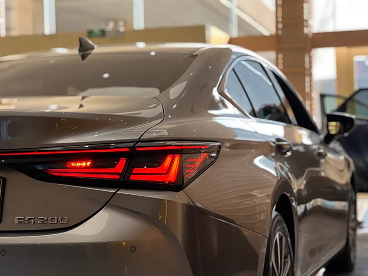 Lexus ES 2025 2025款 200 臻享版