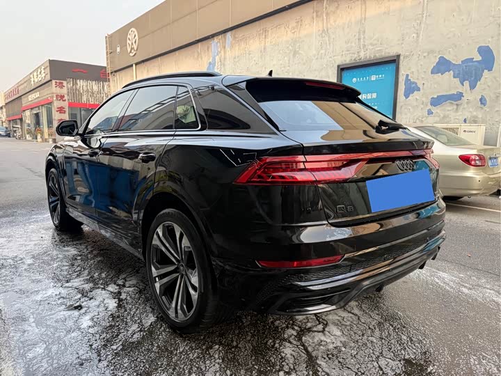Audi Q8 2022 2022款 55 TFSI 尊享动感型