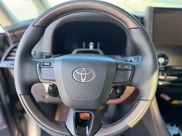 Toyota Alphard 2025 2025款 双擎 2.5L 臻享黄金版