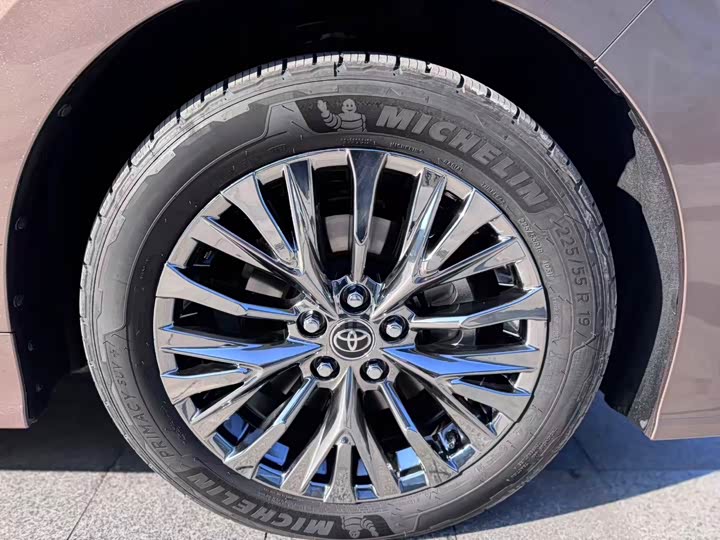 Toyota Alphard 2025 2025款 双擎 2.5L 臻享黄金版