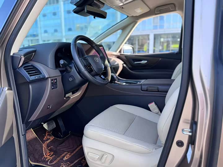 Toyota Alphard 2025 2025款 双擎 2.5L 臻享黄金版