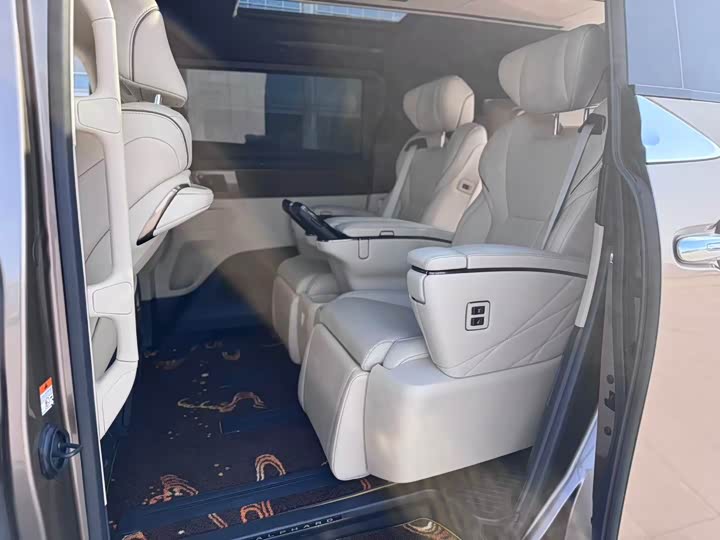 Toyota Alphard 2025 2025款 双擎 2.5L 臻享黄金版