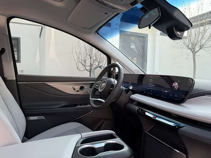 Buick GL8 ES 2025 2025款 陆尊 智享版