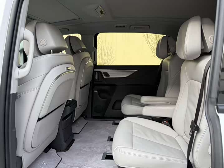 Buick GL8 ES 2025 2025款 陆尊 智享版