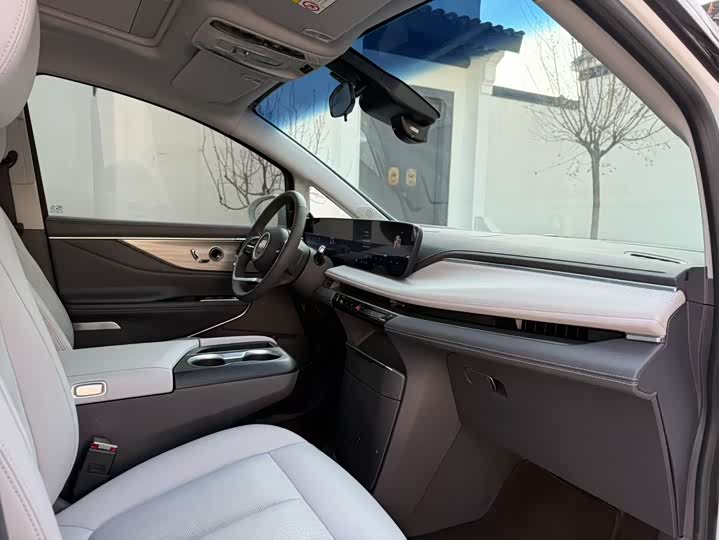 Buick GL8 ES 2025 2025款 陆尊 智享版