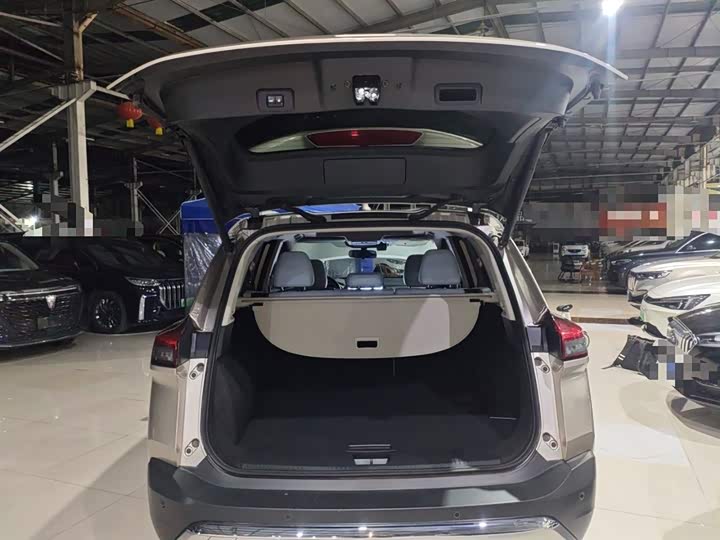 Nissan X-Trail 2023 2023款 e-POWER 超混双电机四驱至尊版