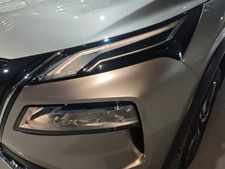 Nissan X-Trail 2023 2023款 e-POWER 超混双电机四驱至尊版