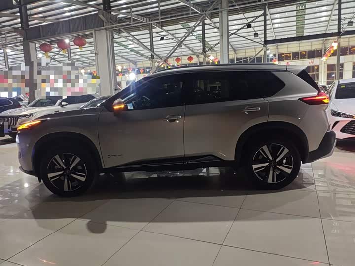 Nissan X-Trail 2023 2023款 e-POWER 超混双电机四驱至尊版