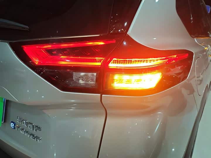 Nissan X-Trail 2023 2023款 e-POWER 超混双电机四驱至尊版