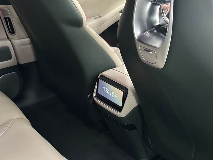 Xiaomi YU7 2025 2025款 超长续航高性能四驱Max版