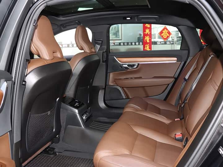 Volvo S90 Hybrid 2024 2024款 插电式混动 四驱长续航智逸豪华版