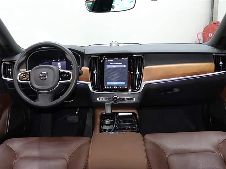 Volvo S90 Hybrid 2024 2024款 插电式混动 四驱长续航智逸豪华版