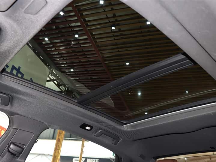 Volvo S90 Hybrid 2024 2024款 插电式混动 四驱长续航智逸豪华版